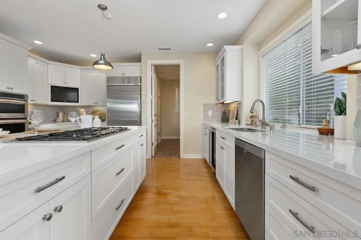 14353 Sandhill Dr., Poway, California 92064