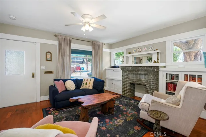 733 Walnut, Long Beach, California 90813