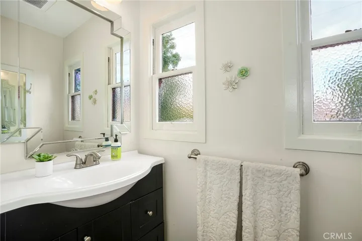 733 Walnut, Long Beach, California 90813