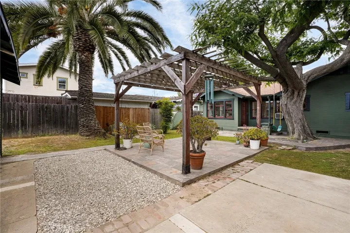 733 Walnut, Long Beach, California 90813