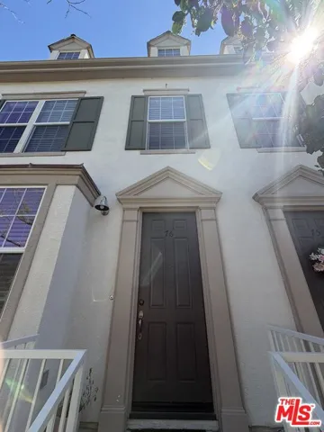 Front of townhome facing Victo