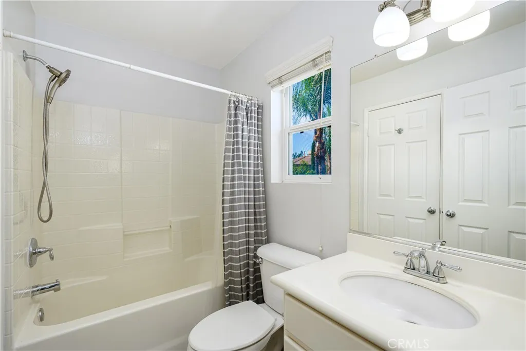 2nd bathroom