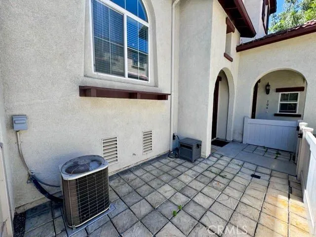 33620 Willow Haven Lane, Murrieta, California 92563