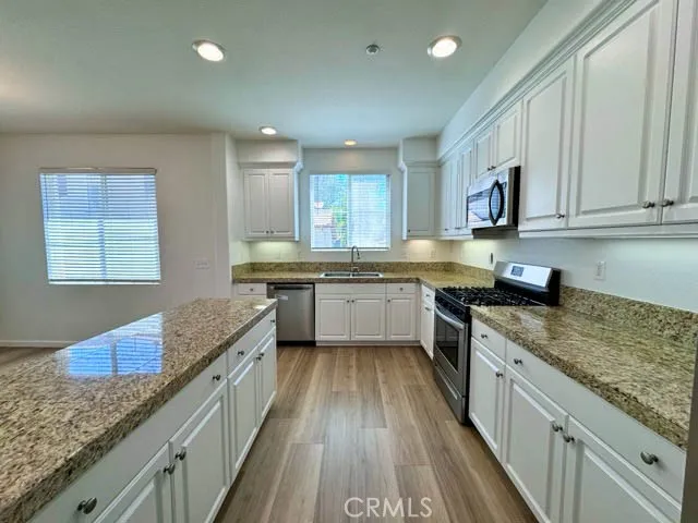 33620 Willow Haven Lane, Murrieta, California 92563