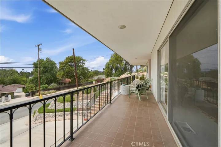 Master suite balcony access
