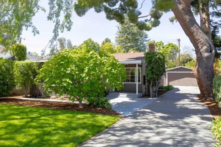 985 Oregon Avenue, Palo Alto, California 94303