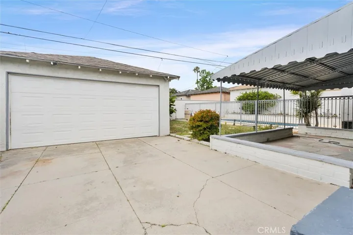 2-car garage with ADU potential.