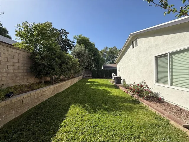 25347 Via Oriol, Valencia, California 91355