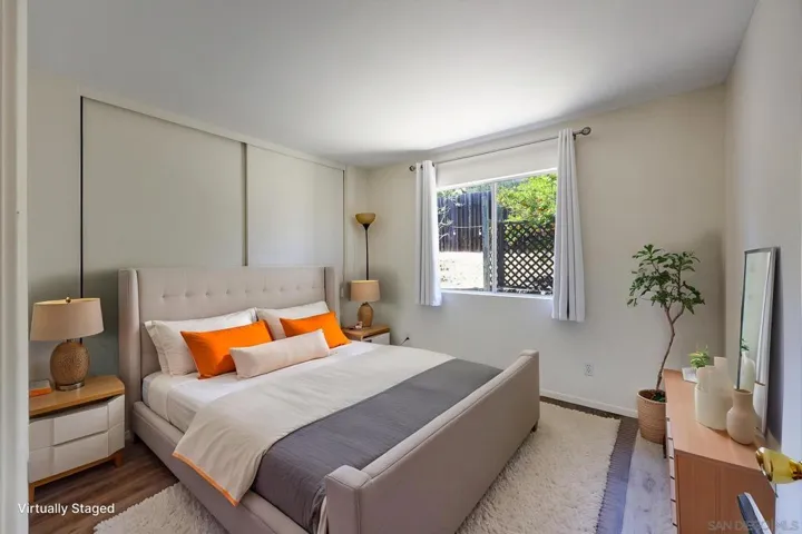 https://zimg.paragon.ice.com/ParagonImages/Property/PA/SDMLS/-518643/24/533/400/fc43f441f83e460116aaa6ebe474940d/3/2920d59641769f99e4a8ff43aa4fe308/-518643-b7425fe3-bbe8-45ae-99e1-404b13f3223e.JPG