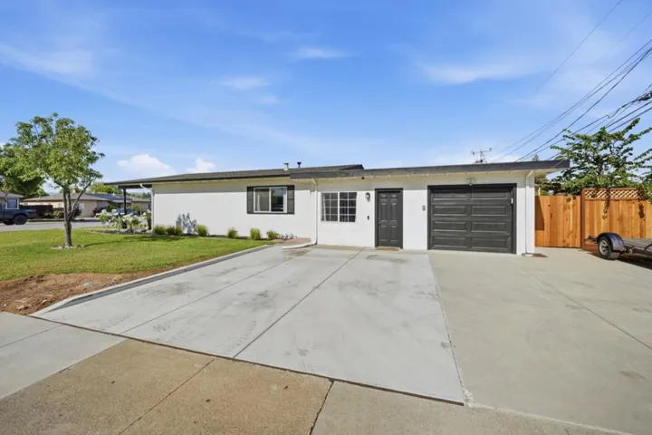 690 El Cerrito Way, Gilroy, California 95020