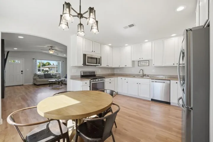 690 El Cerrito Way, Gilroy, California 95020
