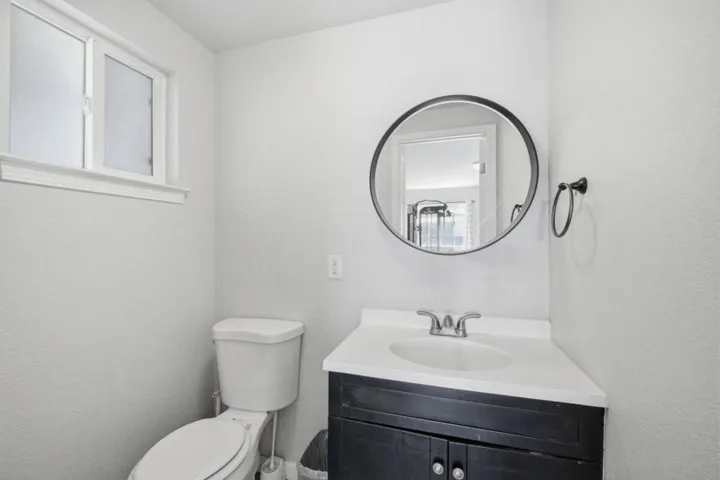 690 El Cerrito Way, Gilroy, California 95020