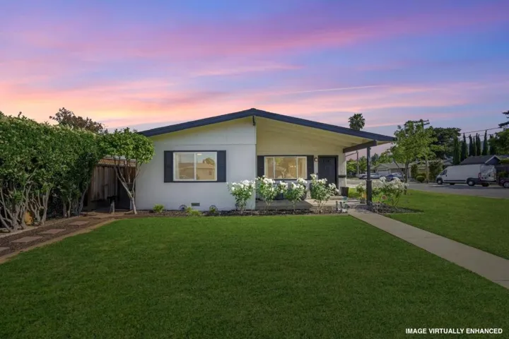 690 El Cerrito Way, Gilroy, California 95020