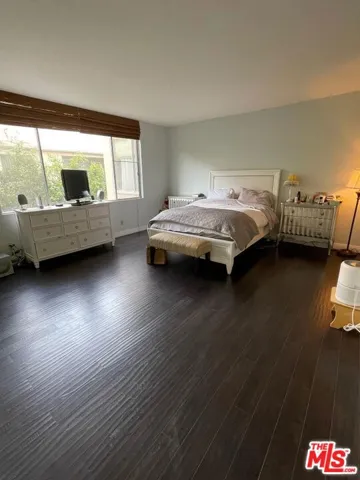 412 N Palm Drive 302, Beverly Hills, California 90210