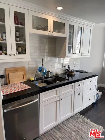 412 N Palm Drive 302, Beverly Hills, California 90210