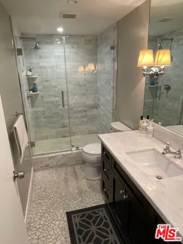 412 N Palm Drive 302, Beverly Hills, California 90210