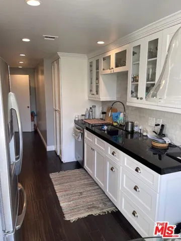 412 N Palm Drive 302, Beverly Hills, California 90210