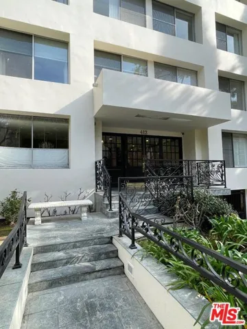 412 N Palm Drive 302, Beverly Hills, California 90210