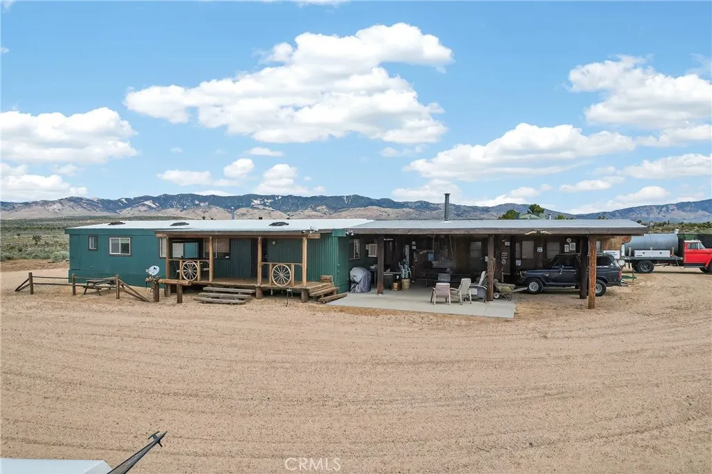 230 Patterson St, Rosamond, California 93560 — photo 4