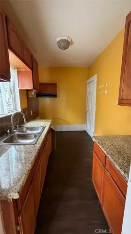 805 E 25th St, Los Angeles, California 90011
