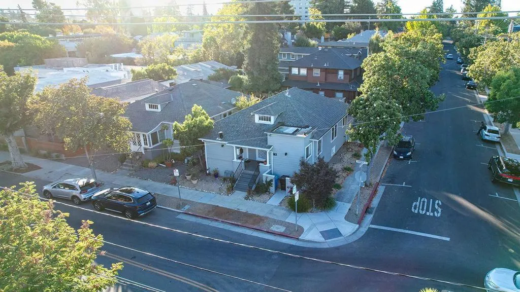183 Everett Ave