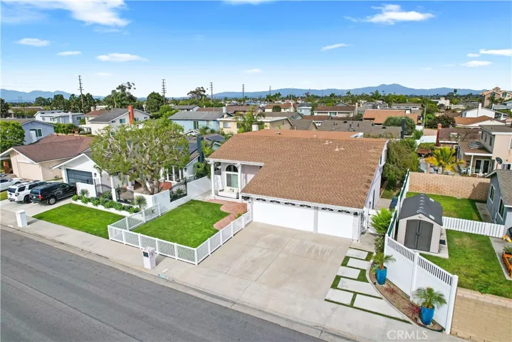 20082 Mayport Lane, Huntington Beach, California 92646