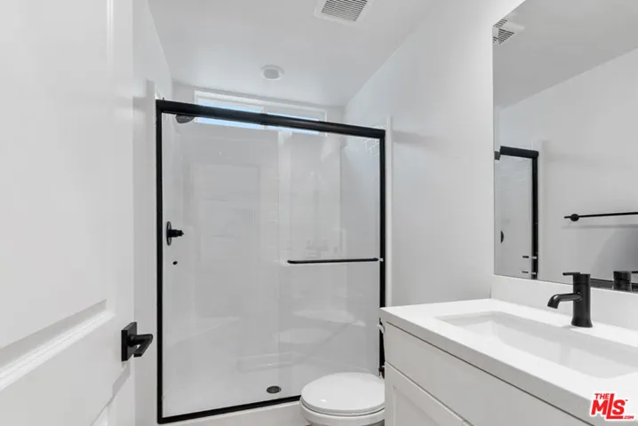 18130 Radiance Lane, Santa Clarita, California 91350