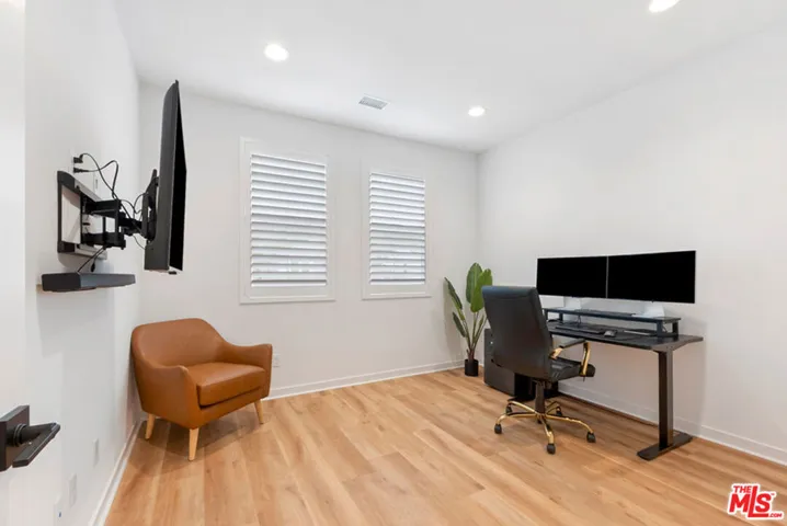 18130 Radiance Lane, Santa Clarita, California 91350