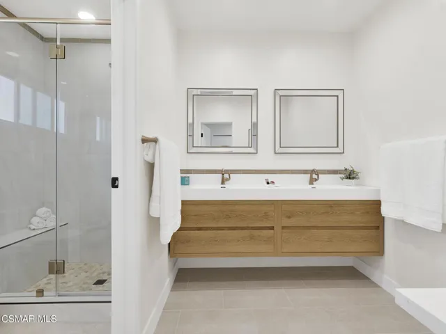 Dual sinks