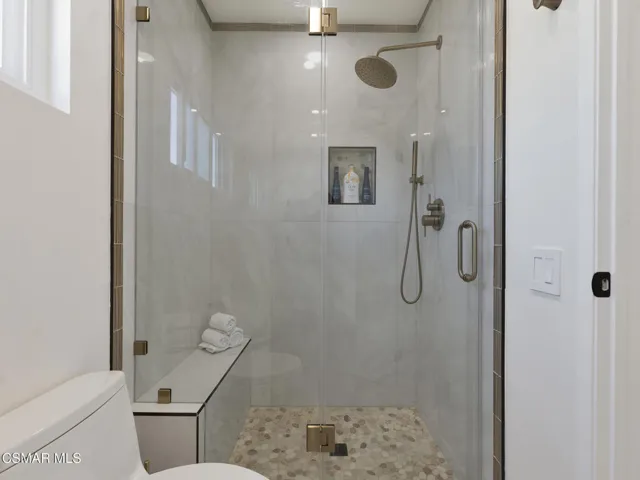 Dual showerheads