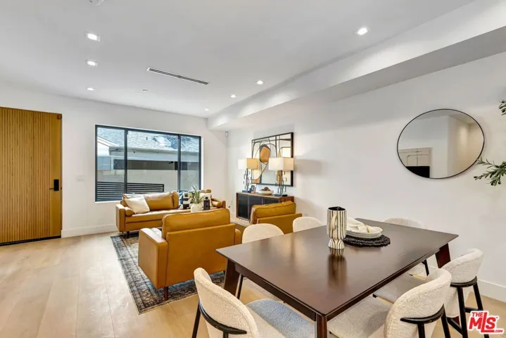 4329 Radford Avenue 2, Studio City, California 91604
