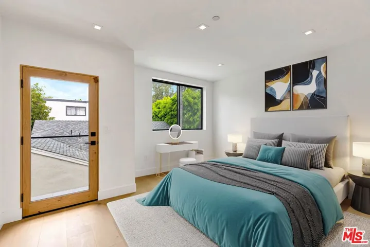 4329 Radford Avenue 2, Studio City, California 91604