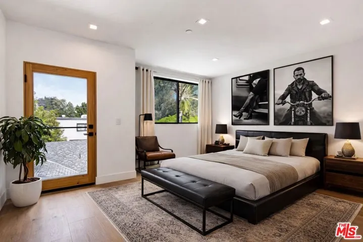 4329 Radford Avenue 2, Studio City, California 91604