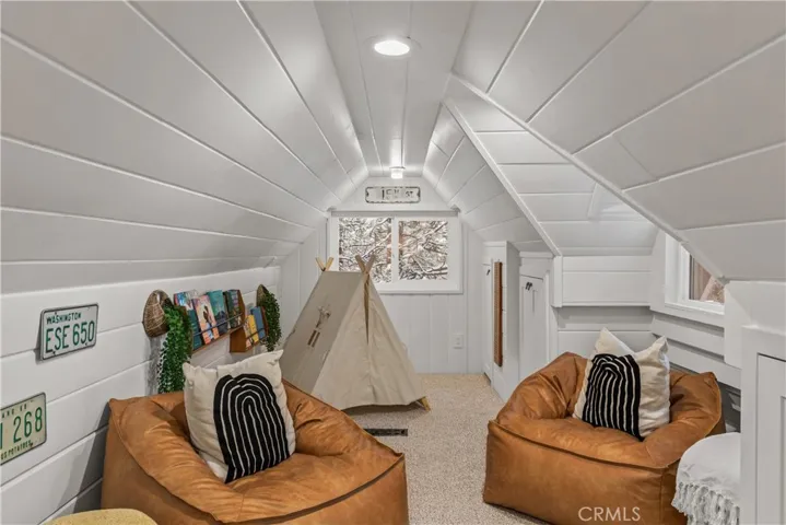Or make it an office....or another bedroom!