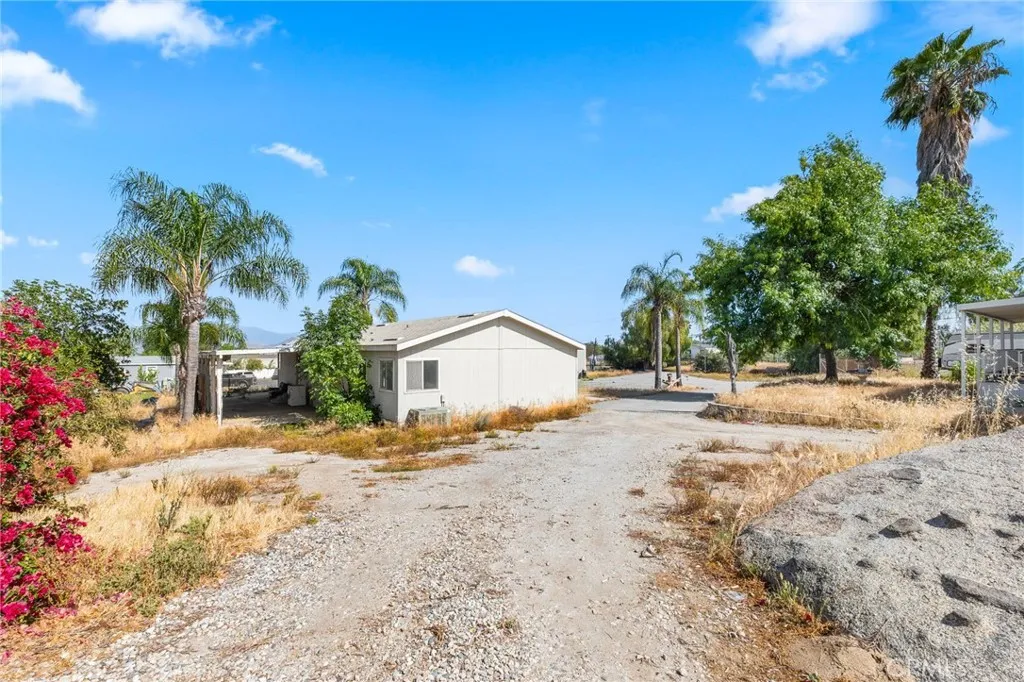 22540 Markham Street, Perris, California 92570 — photo 4