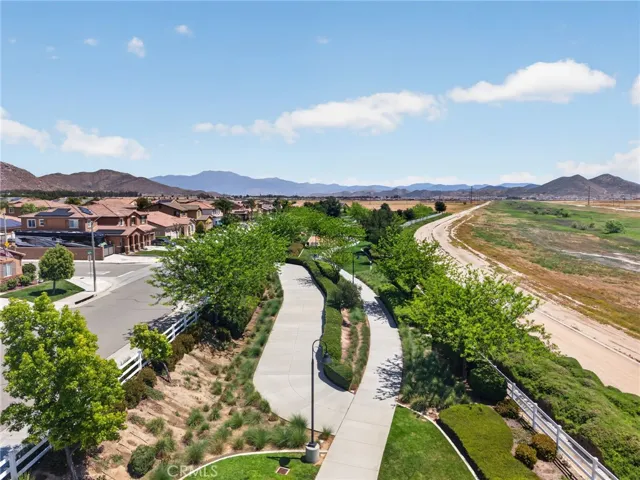 28800 Mahogany Trail Way, Menifee, California 92584