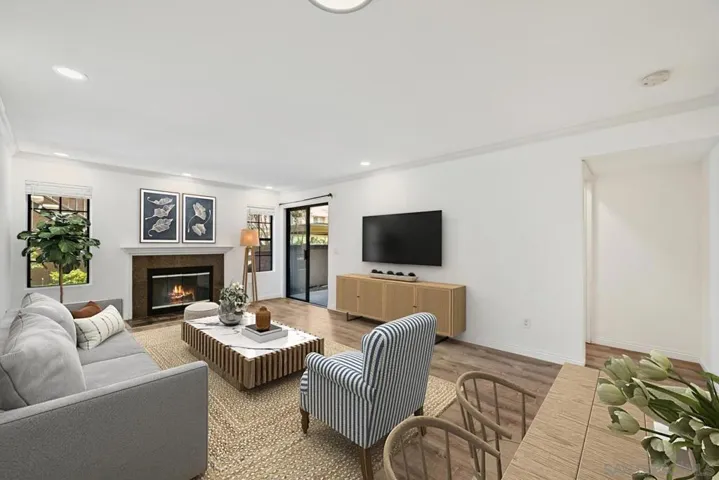 https://zimg.paragon.ice.com/ParagonImages/Property/PA/SDMLS/260009564/2/533/400/3b8e58d0026725af8796536f25cb6747/3/5b5223fb1fa522376955156051a79baa/260009564-71522a63-3f8d-4565-b069-e45d1e7a0556.JPG