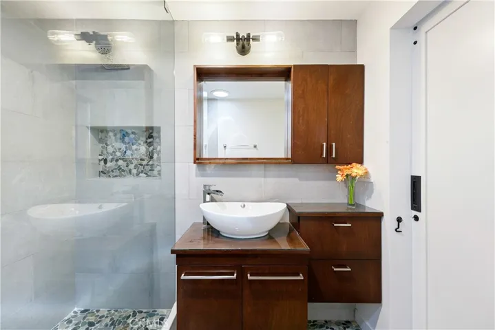 3512 Pacific Avenue 2, Los Angeles, California 90292