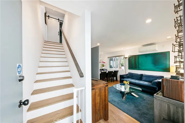3512 Pacific Avenue 2, Los Angeles, California 90292