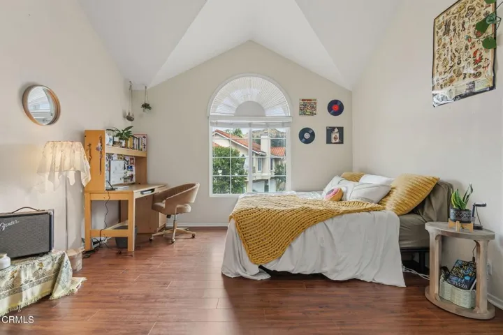18-Primary Bedroom