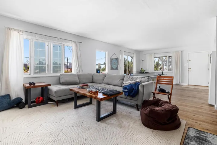 2921 Columbia Street, San Diego, California 92110