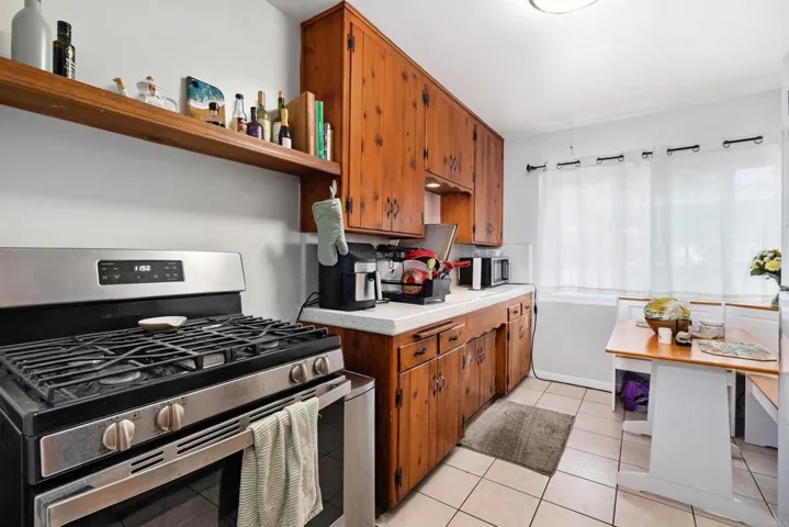 2921 Columbia Street, San Diego, California 92110