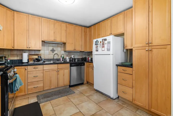 2921 Columbia Street, San Diego, California 92110