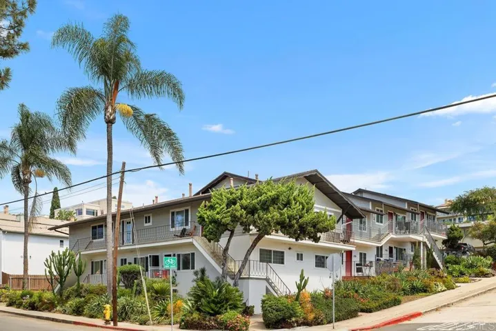 2921 Columbia Street, San Diego, California 92110