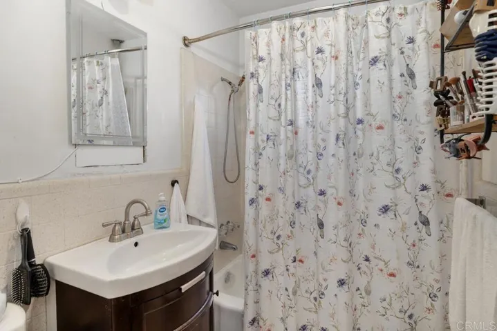 2921 Columbia Street, San Diego, California 92110
