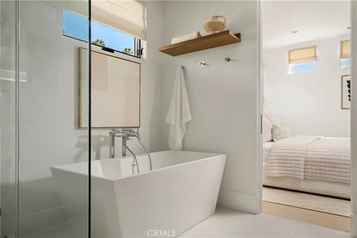 1/2 Fernleaf Avenue, Corona Del Mar, California 92625