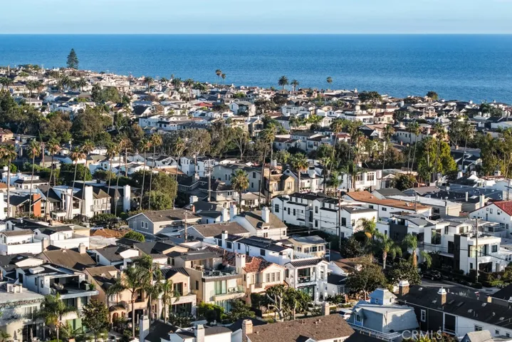 1/2 Fernleaf Avenue, Corona Del Mar, California 92625