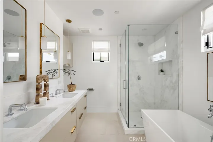 1/2 Fernleaf Avenue, Corona Del Mar, California 92625