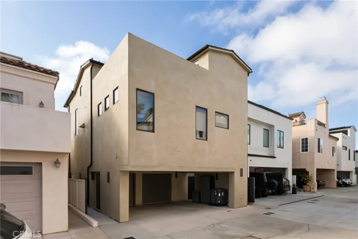 1/2 Fernleaf Avenue, Corona Del Mar, California 92625