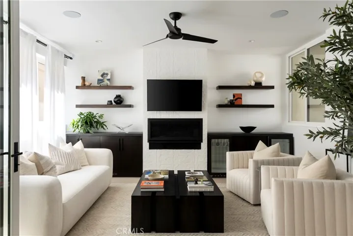 1/2 Fernleaf Avenue, Corona Del Mar, California 92625